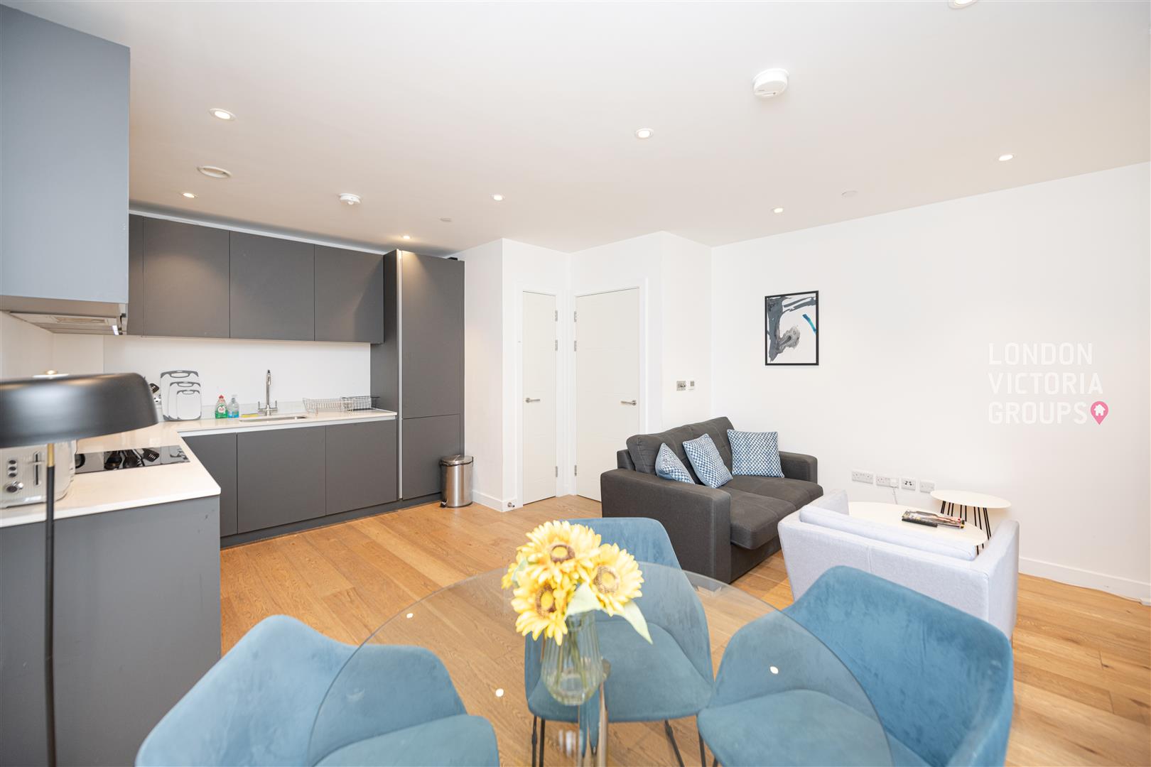 Luxe Tower, 12 Dock Street, London